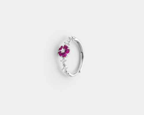 Vogue ring with purple zircons in Silver 925