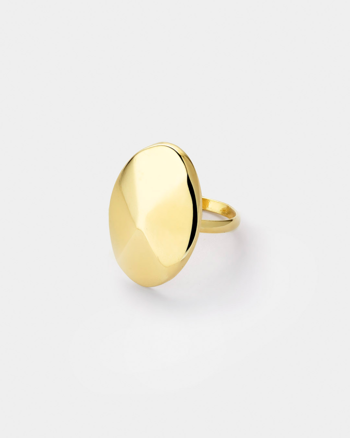 Vogue oval-domed ring in gold-plated Silver 925