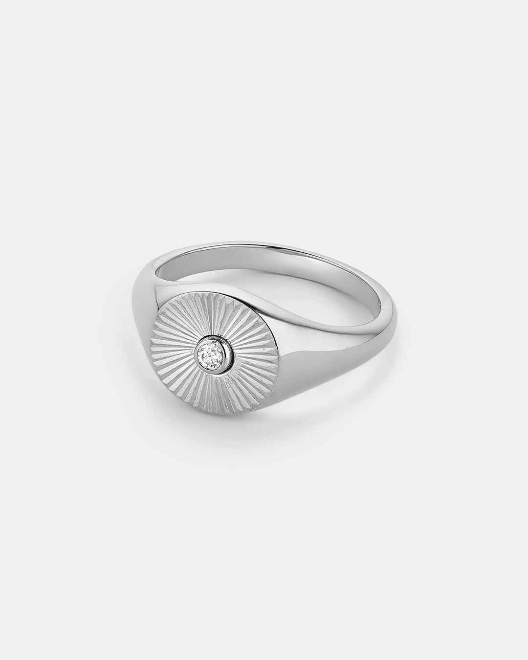 20172002113 Signet ring with embossed design in Silver 925°